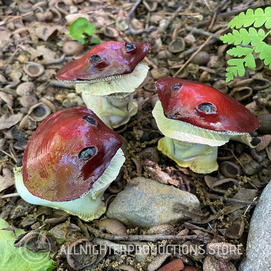 Shroomling - Red Ruffles